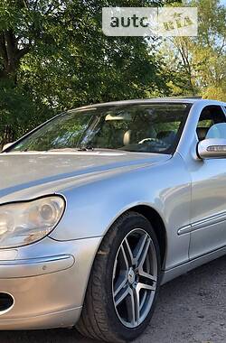 Седан Mercedes-Benz S-Class 2005 в Львове