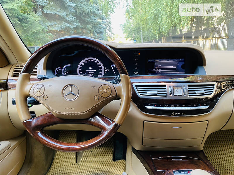 Седан Mercedes-Benz S-Class 2013 в Львові