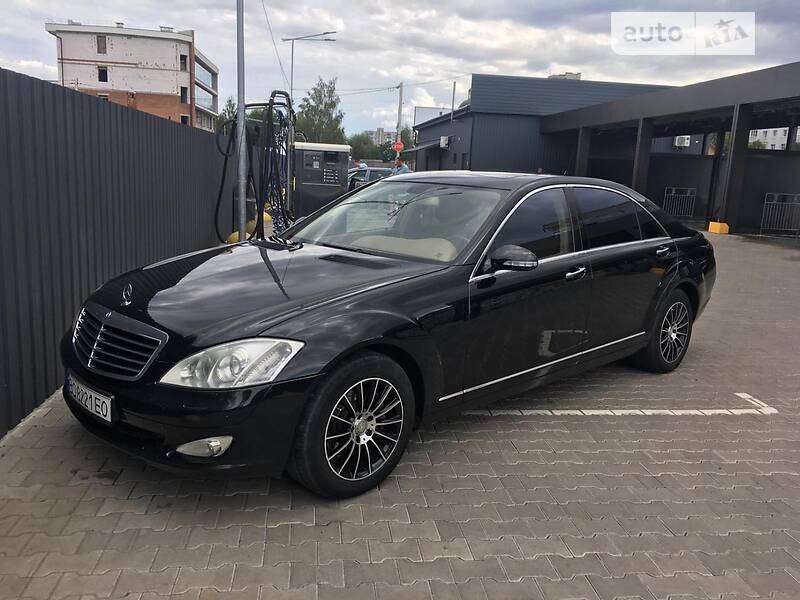 Седан Mercedes-Benz S-Class 2005 в Шептицькому