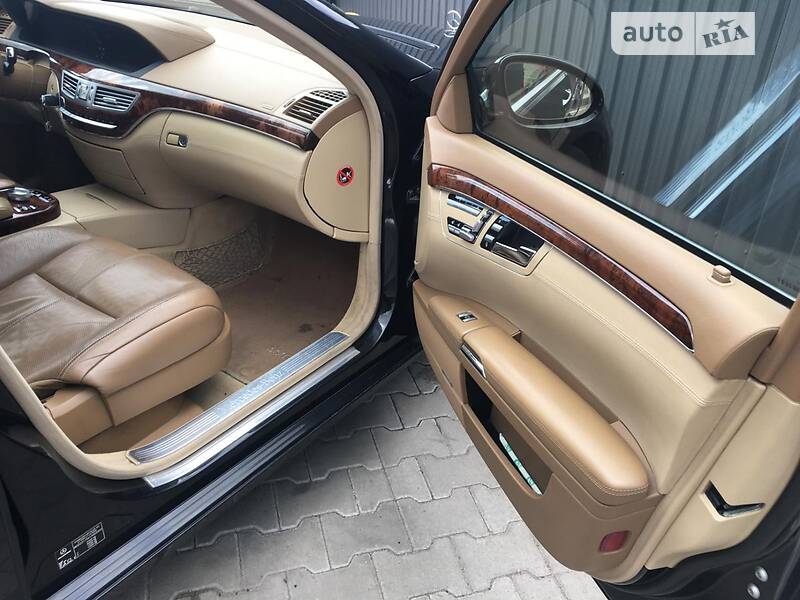 Седан Mercedes-Benz S-Class 2005 в Шептицькому