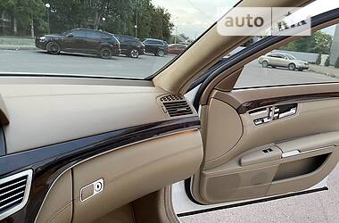 Седан Mercedes-Benz S-Class 2011 в Кривому Розі