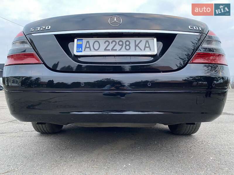 Седан Mercedes-Benz S-Class 2006 в Хусте
