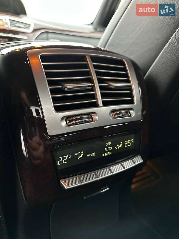 Седан Mercedes-Benz S-Class 2012 в Виннице