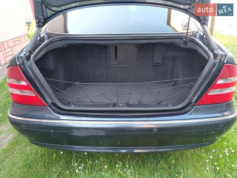 Седан Mercedes-Benz S-Class 2002 в Львове