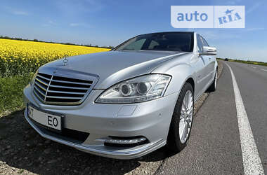 Седан Mercedes-Benz S-Class 2009 в Ивано-Франковске