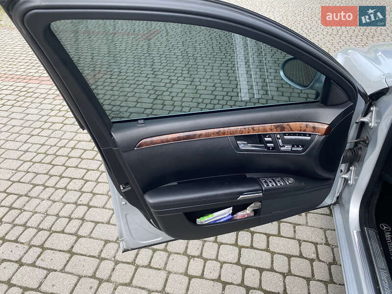 Седан Mercedes-Benz S-Class 2006 в Львові