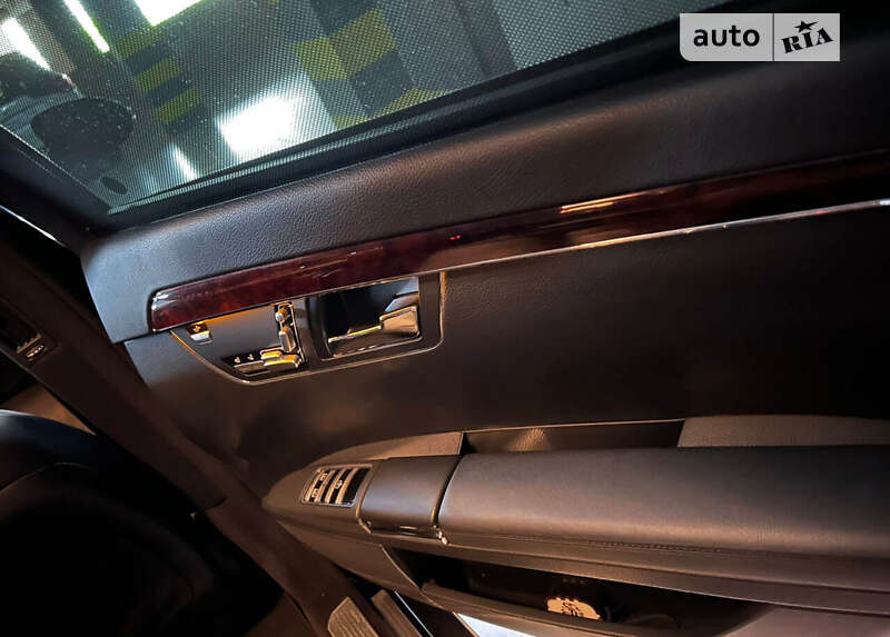 Седан Mercedes-Benz S-Class 2008 в Одессе