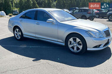 Седан Mercedes-Benz S-Class 2006 в 