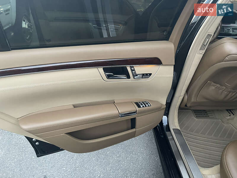 Седан Mercedes-Benz S-Class 2007 в Дніпрі
