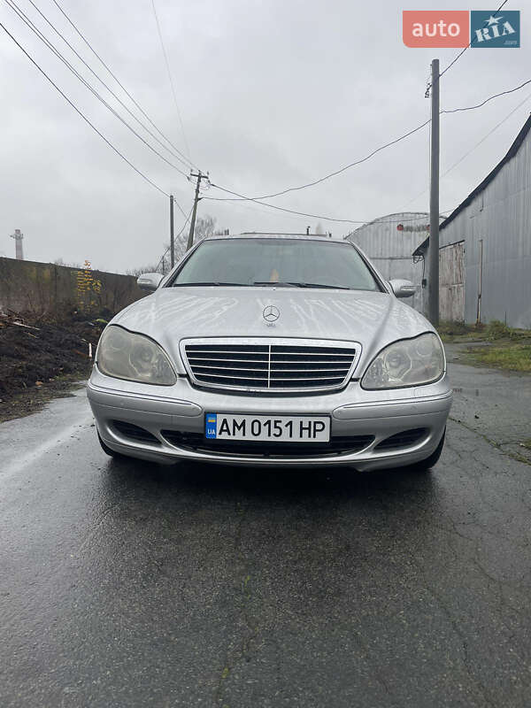 Седан Mercedes-Benz S-Class 2003 в Звягеле