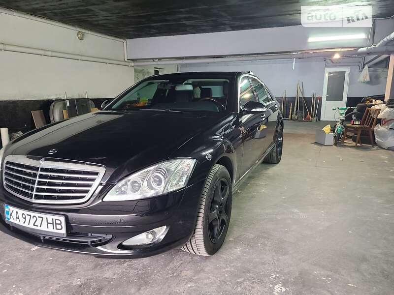 Седан Mercedes-Benz S-Class 2009 в Бучі