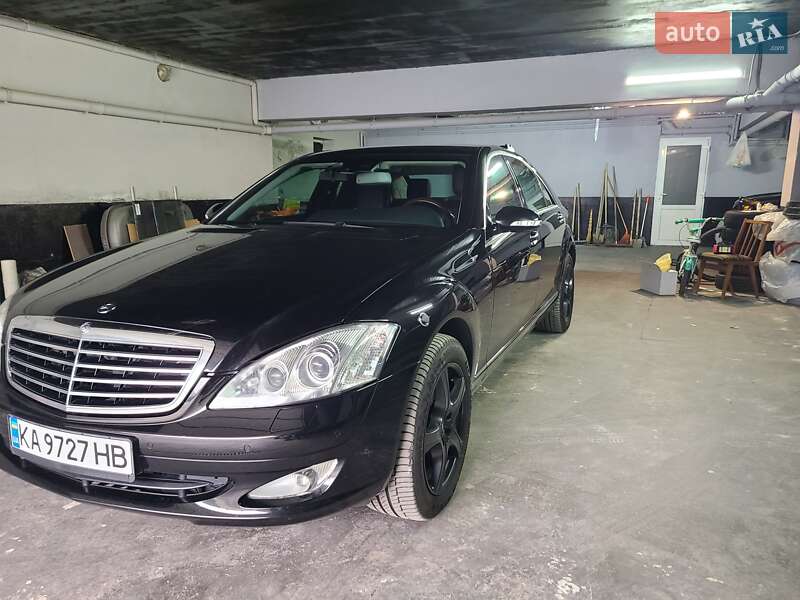 Mercedes-Benz S-Class 2009