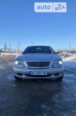 Седан Mercedes-Benz S-Class 2000 в Нововолынске