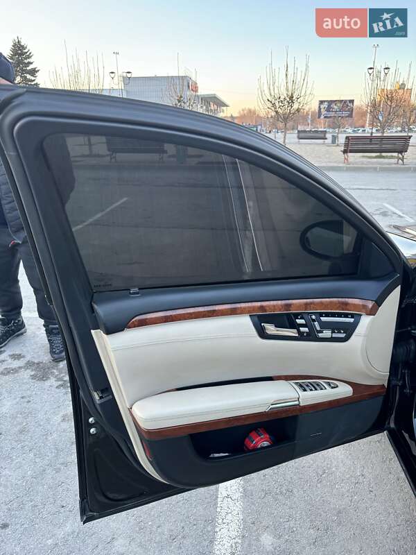 Седан Mercedes-Benz S-Class 2006 в Запорожье