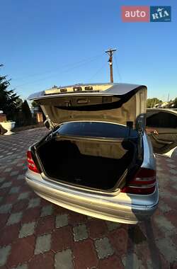 Седан Mercedes-Benz S-Class 2001 в Городне