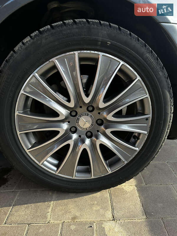 Седан Mercedes-Benz S-Class 2009 в Вижнице