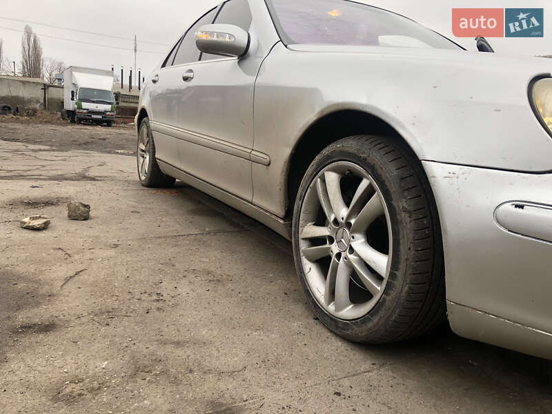 Седан Mercedes-Benz S-Class 2003 в Измаиле