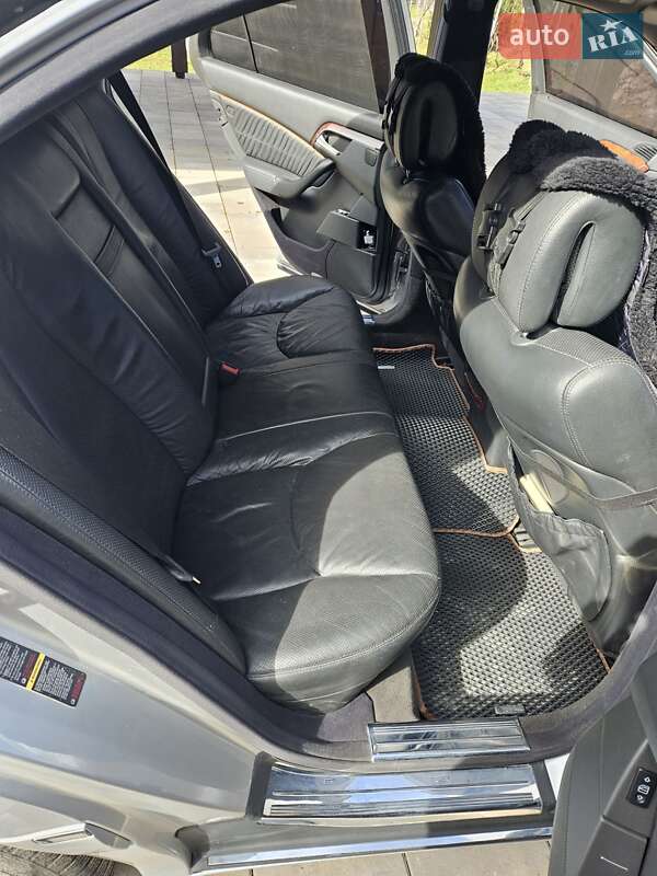 Седан Mercedes-Benz S-Class 2004 в Тячеве