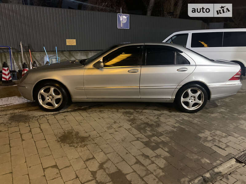 Седан Mercedes-Benz S-Class 2000 в Кропивницькому