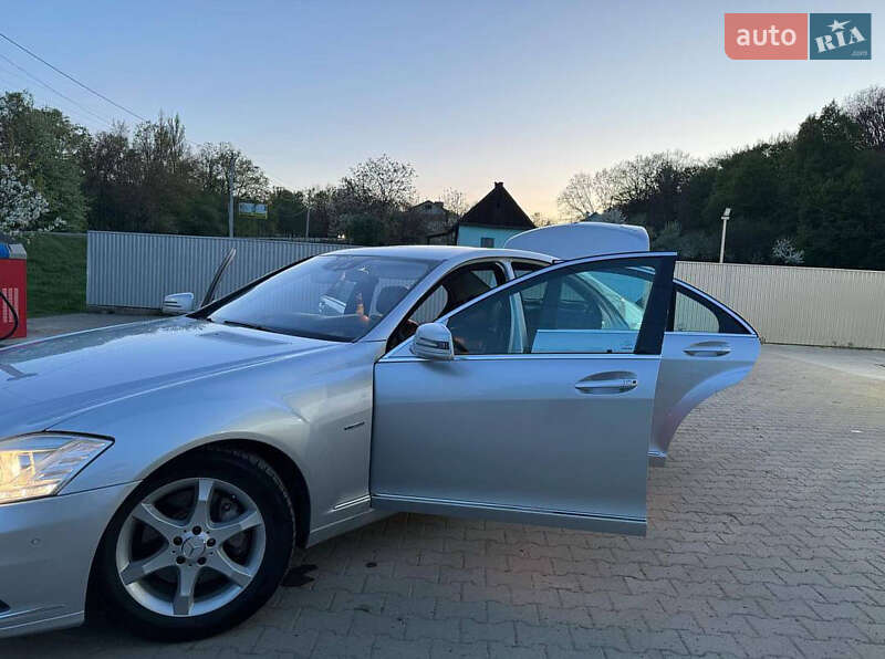 Седан Mercedes-Benz S-Class 2010 в Чернівцях фото 11 Седан Mercedes-Benz S-Class 2010 в Чернівцях