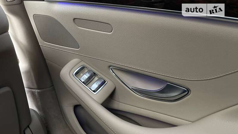 Седан Mercedes-Benz S-Class 2014 в Львове