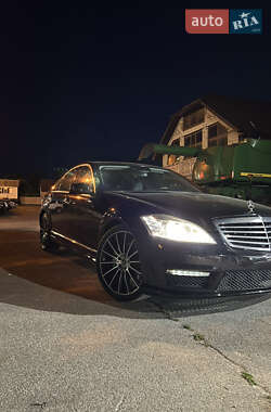 Mercedes-Benz S-Class 2012