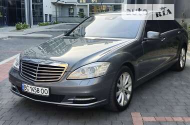 Седан Mercedes-Benz S-Class 2010 в Львові