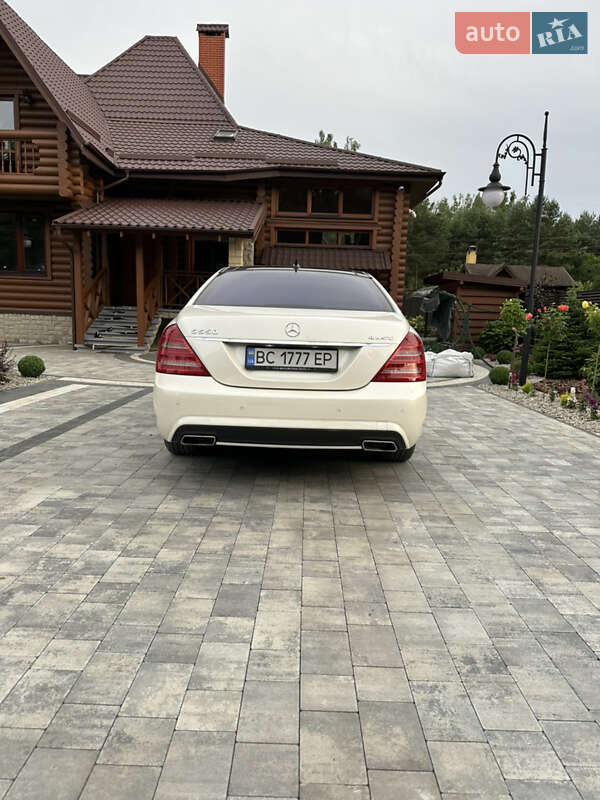 Седан Mercedes-Benz S-Class 2013 в Львові