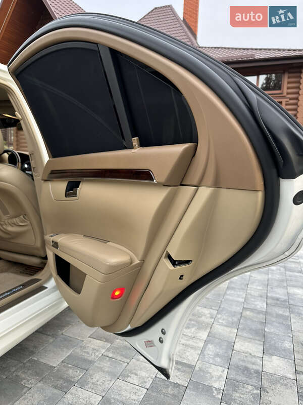 Седан Mercedes-Benz S-Class 2013 в Львові