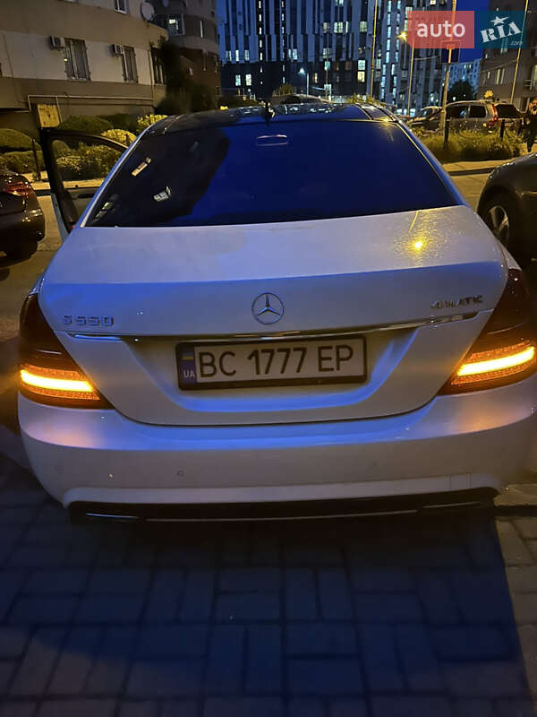 Седан Mercedes-Benz S-Class 2013 в Львові