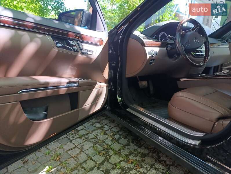 Седан Mercedes-Benz S-Class 2010 в Виннице