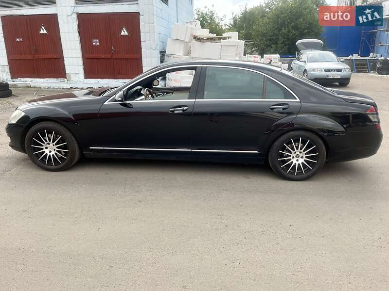 Седан Mercedes-Benz S-Class 2008 в Ровно