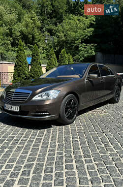 Mercedes-Benz S-Class 2010
