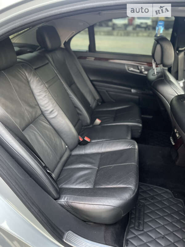 Седан Mercedes-Benz S-Class 2006 в Черновцах