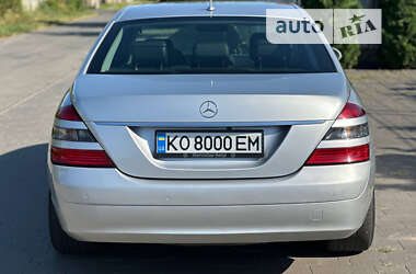 Седан Mercedes-Benz S-Class 2005 в Ужгороді