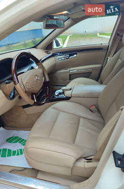 Mercedes-Benz S-Class 2012