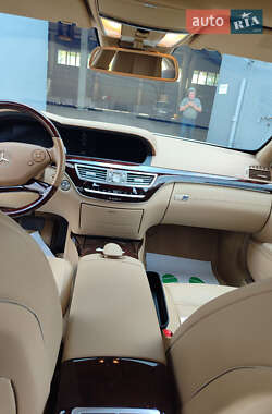 Седан Mercedes-Benz S-Class 2012 в 
