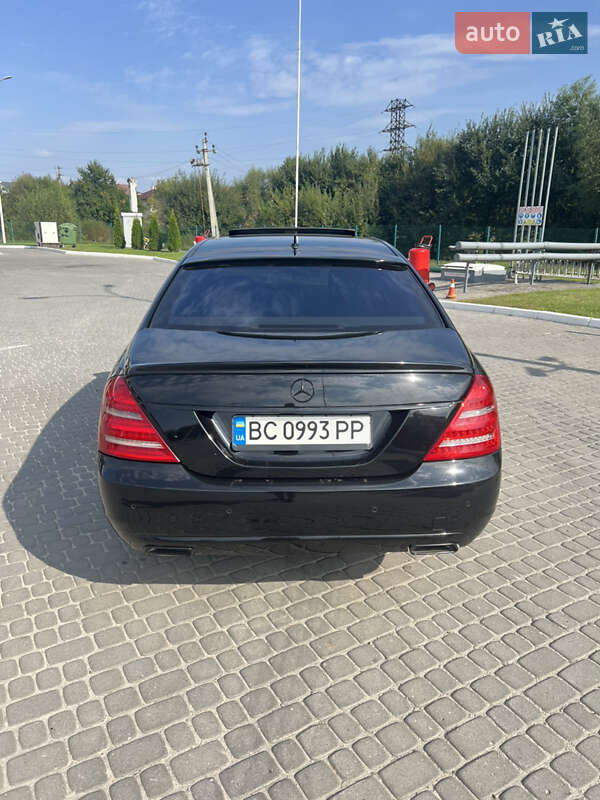 Седан Mercedes-Benz S-Class 2011 в Львові