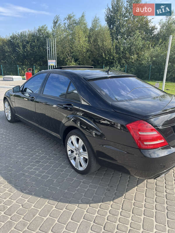 Седан Mercedes-Benz S-Class 2011 в Львові