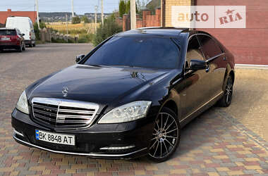 Mercedes-Benz S-Class 2012