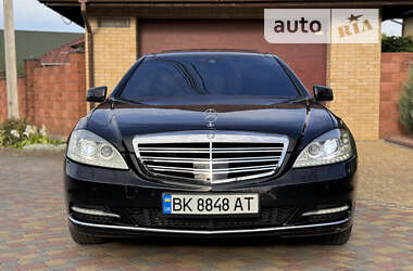 Седан Mercedes-Benz S-Class 2012 в Рівному