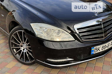 Седан Mercedes-Benz S-Class 2012 в Рівному