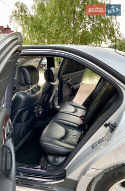 Седан Mercedes-Benz S-Class 2005 в 