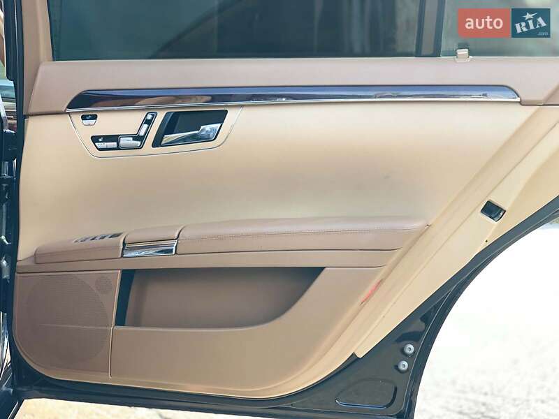 Седан Mercedes-Benz S-Class 2007 в Виннице