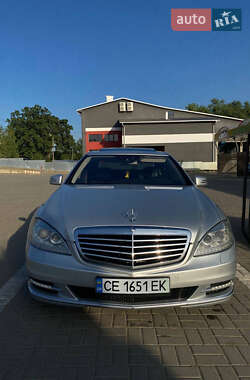 Mercedes-Benz S-Class 2010