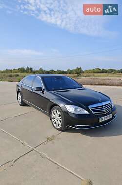 Mercedes-Benz S-Class 2010