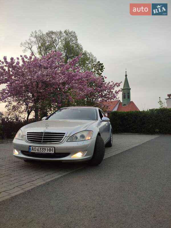 Седан Mercedes-Benz S-Class 2008 в Тячеве