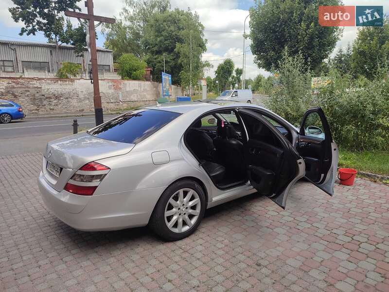 Седан Mercedes-Benz S-Class 2008 в Тячеве