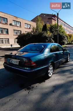 Седан Mercedes-Benz S-Class 2000 в Мукачево