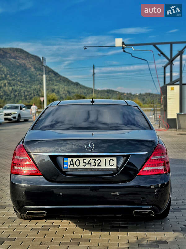 Седан Mercedes-Benz S-Class 2012 в Хусте
